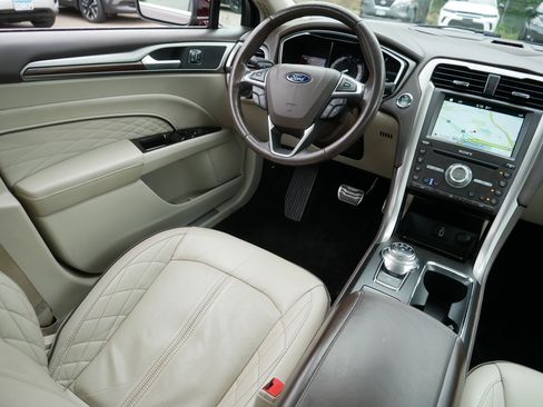 Used 2018 Ford Fusion Platinum AWD/4WD image 9