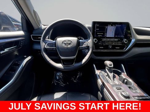 Used 2022 Toyota Highlander Platinum AWD/4WD image 8