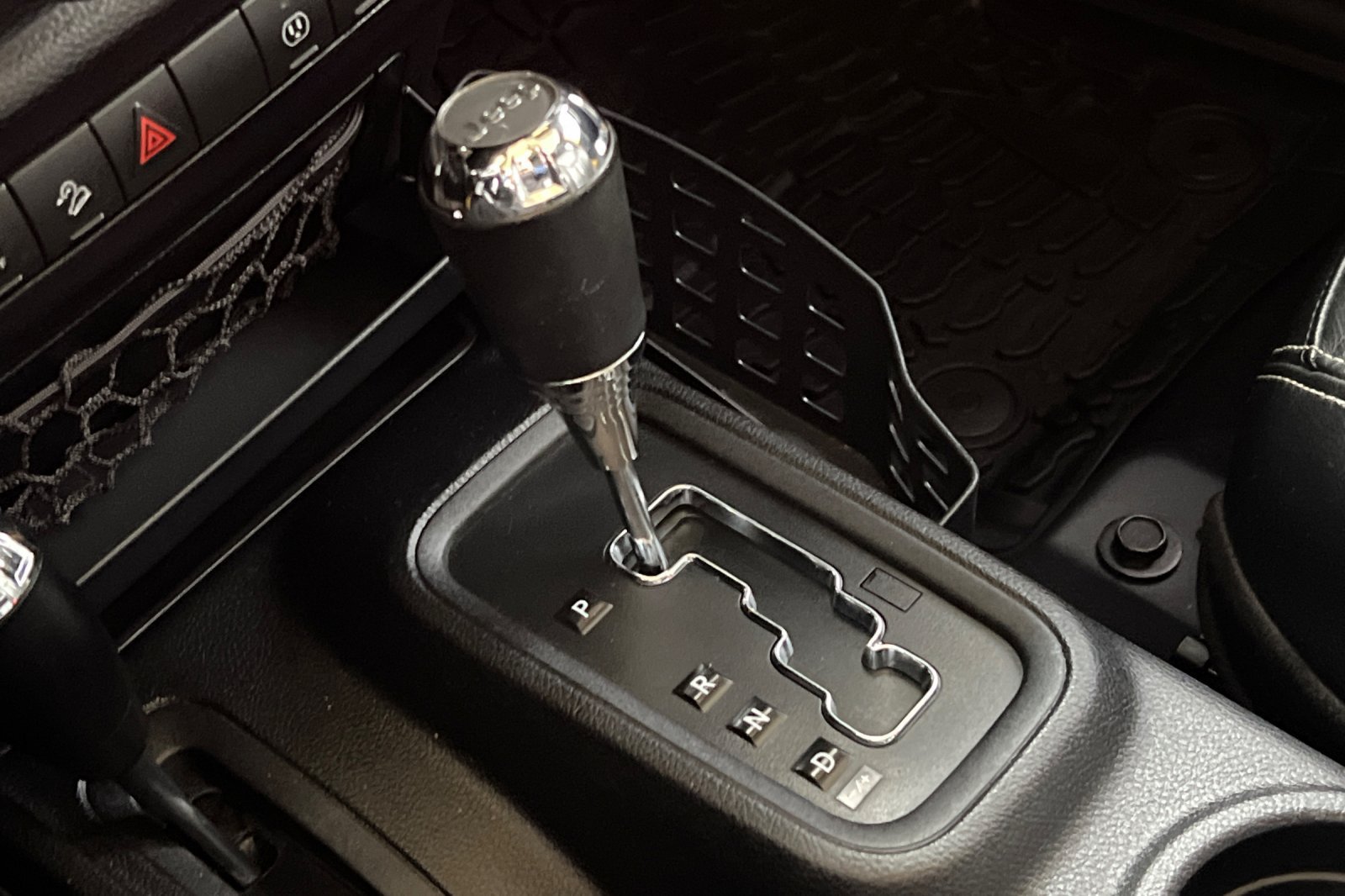 Used 2015 Jeep Wrangler Unlimited Rubicon AWD/4WD image 19