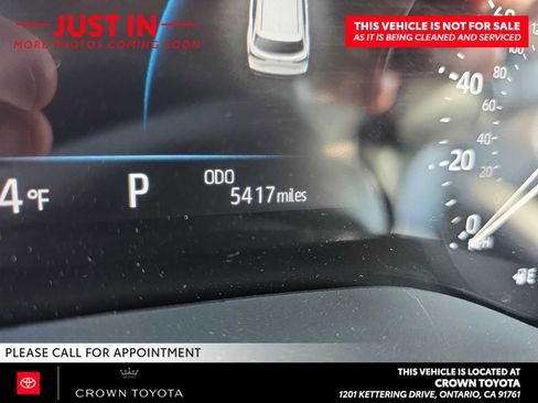Used 2026 Toyota Sienna XLE FWD image 10