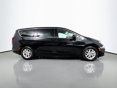 Used 2024 Chrysler Pacifica Touring-L