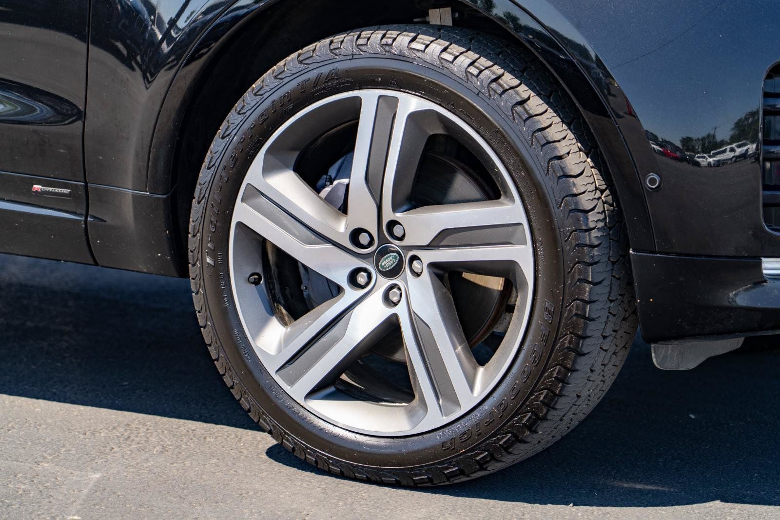 Used 2022 Land Rover Discovery HSE R-Dynamic AWD/4WD image 8