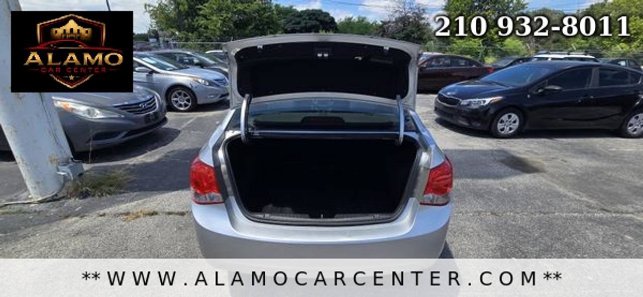 Used 2015 Chevrolet Cruze LT FWD image 24