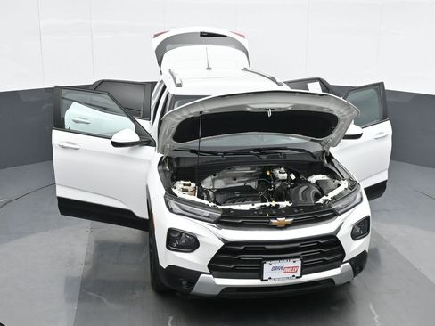 Used 2023 Chevrolet TrailBlazer LT FWD image 34