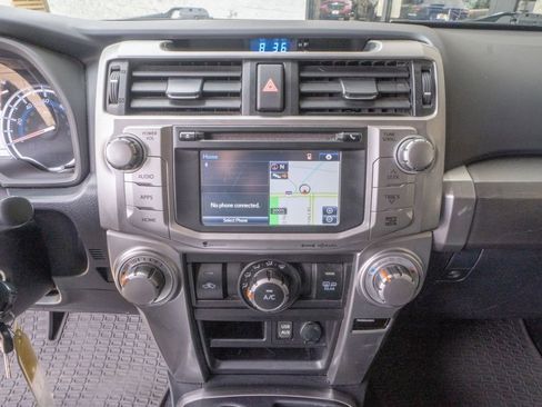 Used 2016 Toyota 4Runner SR5 Premium RWD image 11