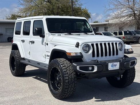 Used 2021 Jeep Wrangler Unlimited Sahara w/ Cold Weather Group image 7