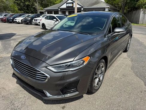 Used 2019 Ford Fusion SEL image 1