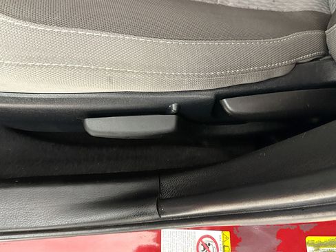 Used 2019 Toyota Corolla LE image 22