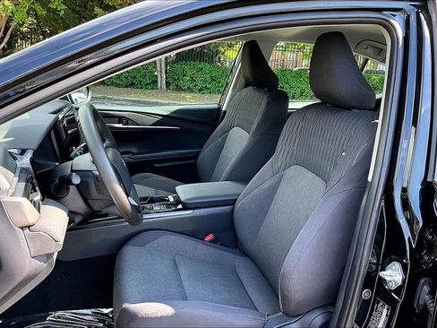 Used 2025 Toyota Camry LE FWD image 23