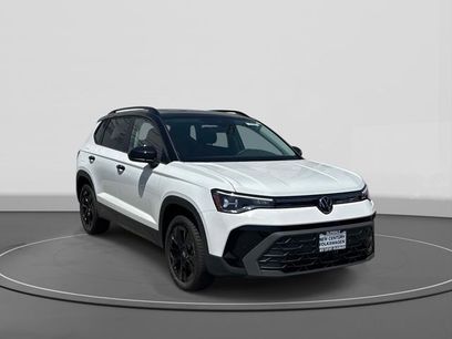 New 2026 Volkswagen Taos SE