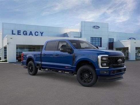 New 2026 Ford F250 Lariat w/ Black Appearance Package image 7