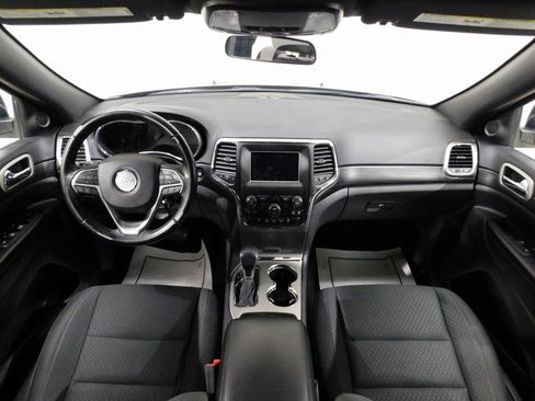 Used 2019 Jeep Grand Cherokee Laredo image 39