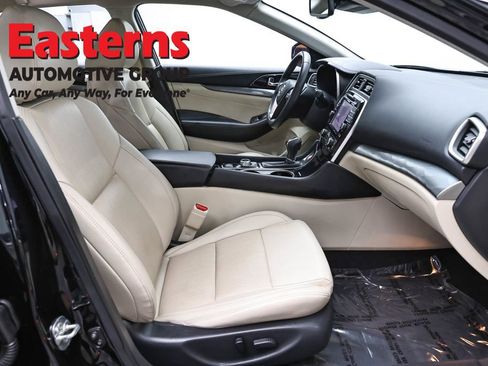 Used 2022 Nissan Maxima SV image 25