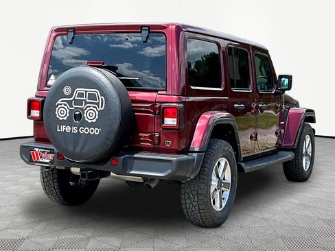 Used 2022 Jeep Wrangler Unlimited Sahara AWD/4WD image 6