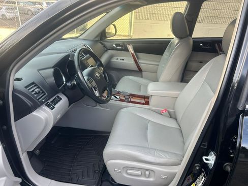 Used 2012 Toyota Highlander Limited image 13