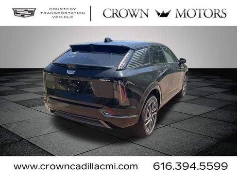 Used 2026 Cadillac Optiq Sport 1 w/ LPO, Floor Liner Package AWD/4WD image 9