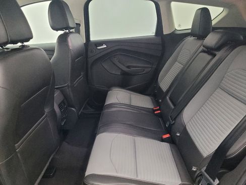 Used 2017 Ford Escape SE w/ Equipment Group 201A FWD image 18