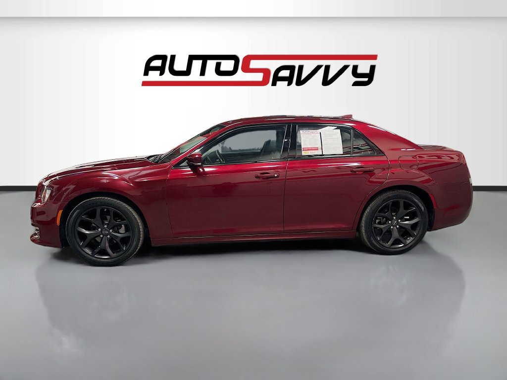Used 2022 Chrysler 300 Touring L RWD image 4