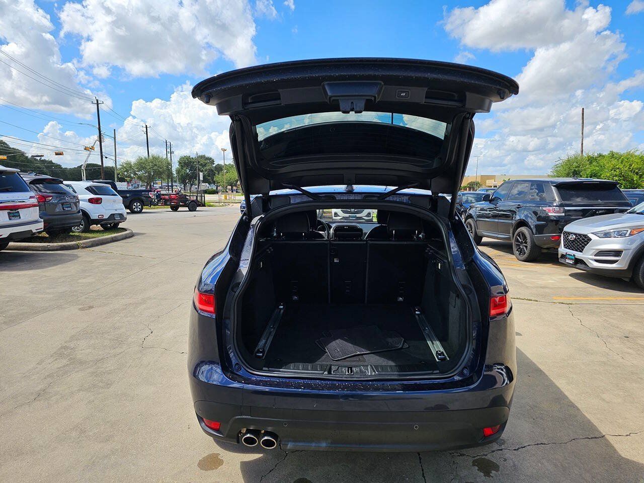 Used 2017 Jaguar F-PACE Prestige AWD/4WD image 8