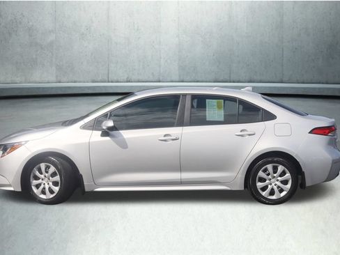 Used 2025 Toyota Corolla LE FWD image 25