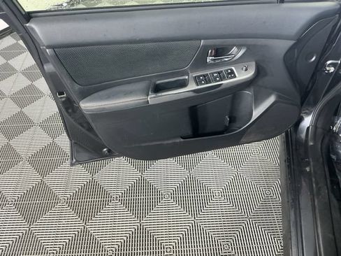 Used 2016 Subaru Crosstrek 2.0i Premium w/ Popular Package #2 AWD/4WD image 8