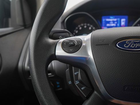 Used 2013 Ford Focus SE w/ SE Winter Pkg FWD image 22
