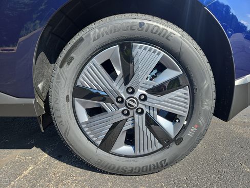 New 2025 Nissan Murano SL image 9