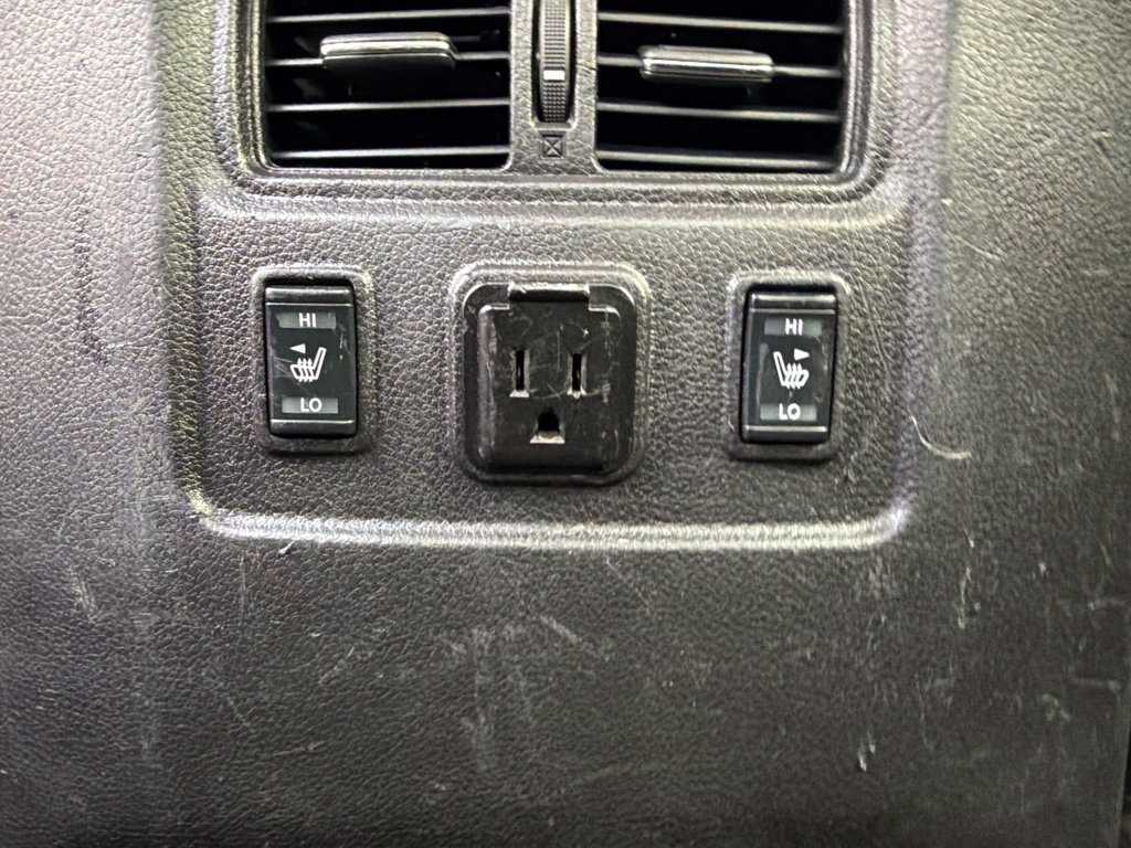 Used 2017 Nissan Titan PRO-4X AWD/4WD image 24