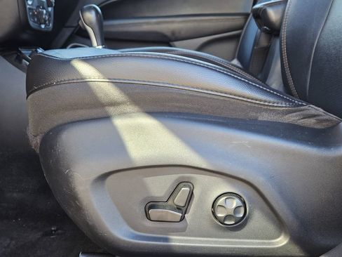 Used 2018 Jeep Compass Limited w/ Navigation Group image 19