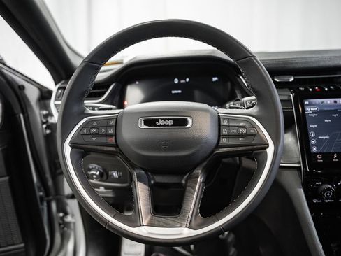 Used 2024 Jeep Grand Cherokee L Limited w/ Luxury Tech Group II image 34