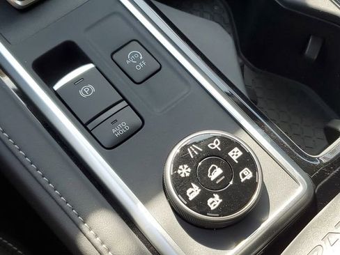 New 2026 Nissan Pathfinder SL AWD/4WD image 33