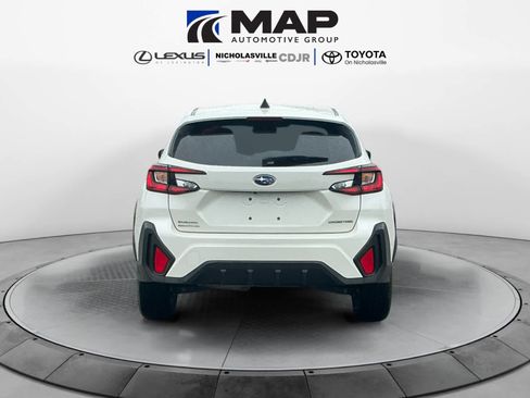 Used 2024 Subaru Crosstrek 2.0i AWD/4WD image 4