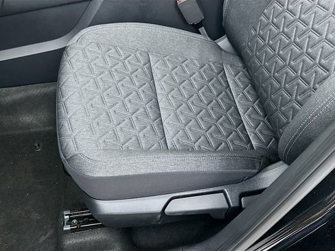New 2026 Nissan Kicks SV w/ Charging Package FWD image 26