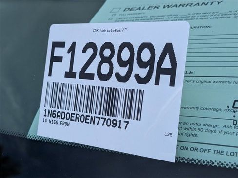 Used 2014 Nissan Frontier SL w/ SL Moonroof Package image 36