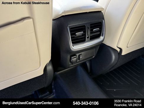 Used 2021 INFINITI QX50 Essential w/ Convenience Package image 32