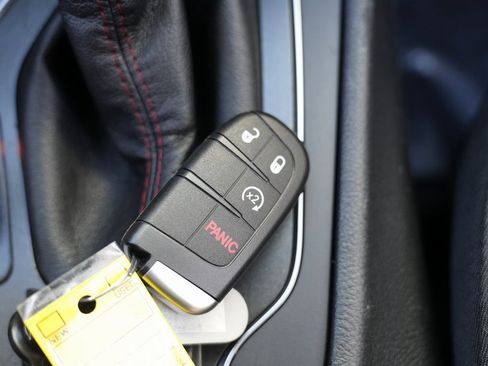 Used 2019 Jeep Cherokee Trailhawk w/ Cold Weather Group image 58