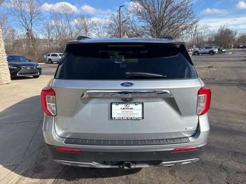Used 2020 Ford Explorer XLT w/ Equipment Group 202A image 4