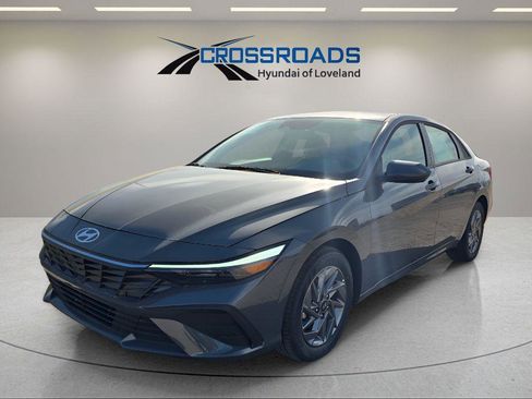 New 2025 Hyundai Elantra Blue image 1