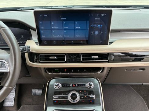 Used 2021 Lincoln Nautilus FWD image 20