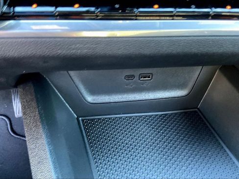 New 2026 Chevrolet Equinox LT w/ Convenience Package II image 22