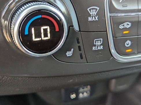 Certified 2022 Chevrolet Traverse RS image 23