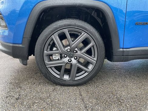 Used 2026 Jeep Compass Limited AWD/4WD image 9
