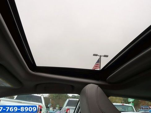 Used 2024 Toyota Camry SE w/ Convenience Package image 27