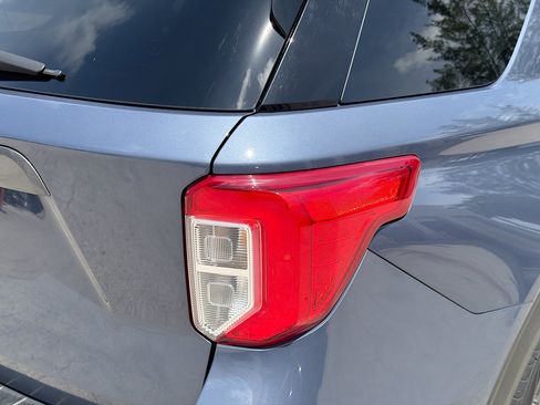 Used 2021 Ford Explorer XLT w/ Equipment Group 202A RWD image 25