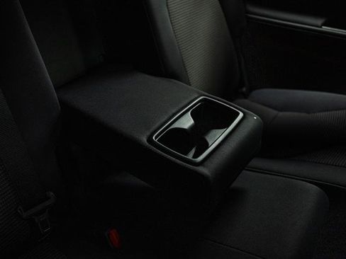 Used 2024 Toyota Highlander LE image 14