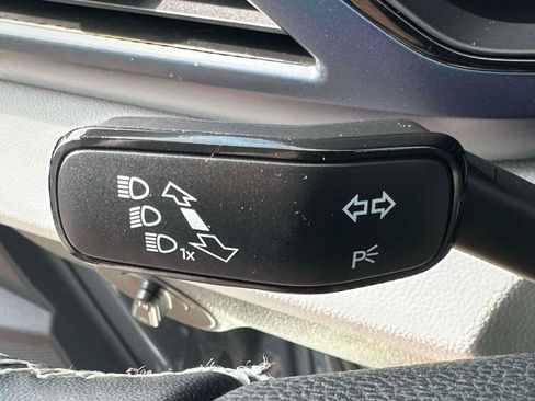 Used 2022 Volkswagen Taos SE AWD/4WD image 22