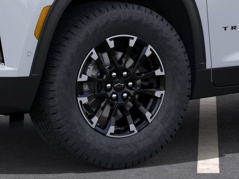 New 2026 Chevrolet Traverse Z71 w/ Enhanced Driving Package AWD/4WD image 9
