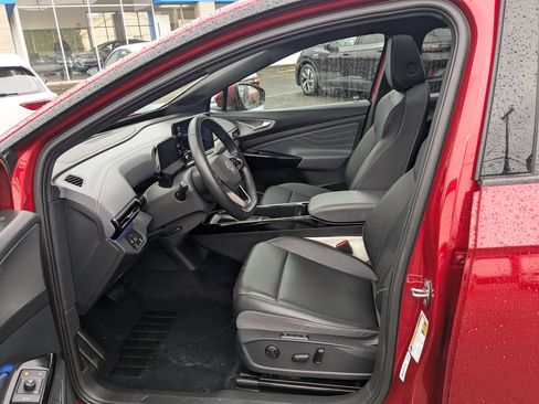 Used 2023 Volkswagen ID.4 Pro S image 13