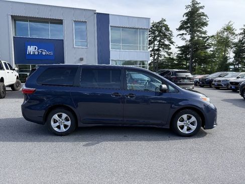 Used 2020 Toyota Sienna L FWD image 5