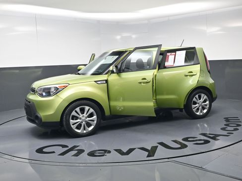 Used 2015 Kia Soul + image 22